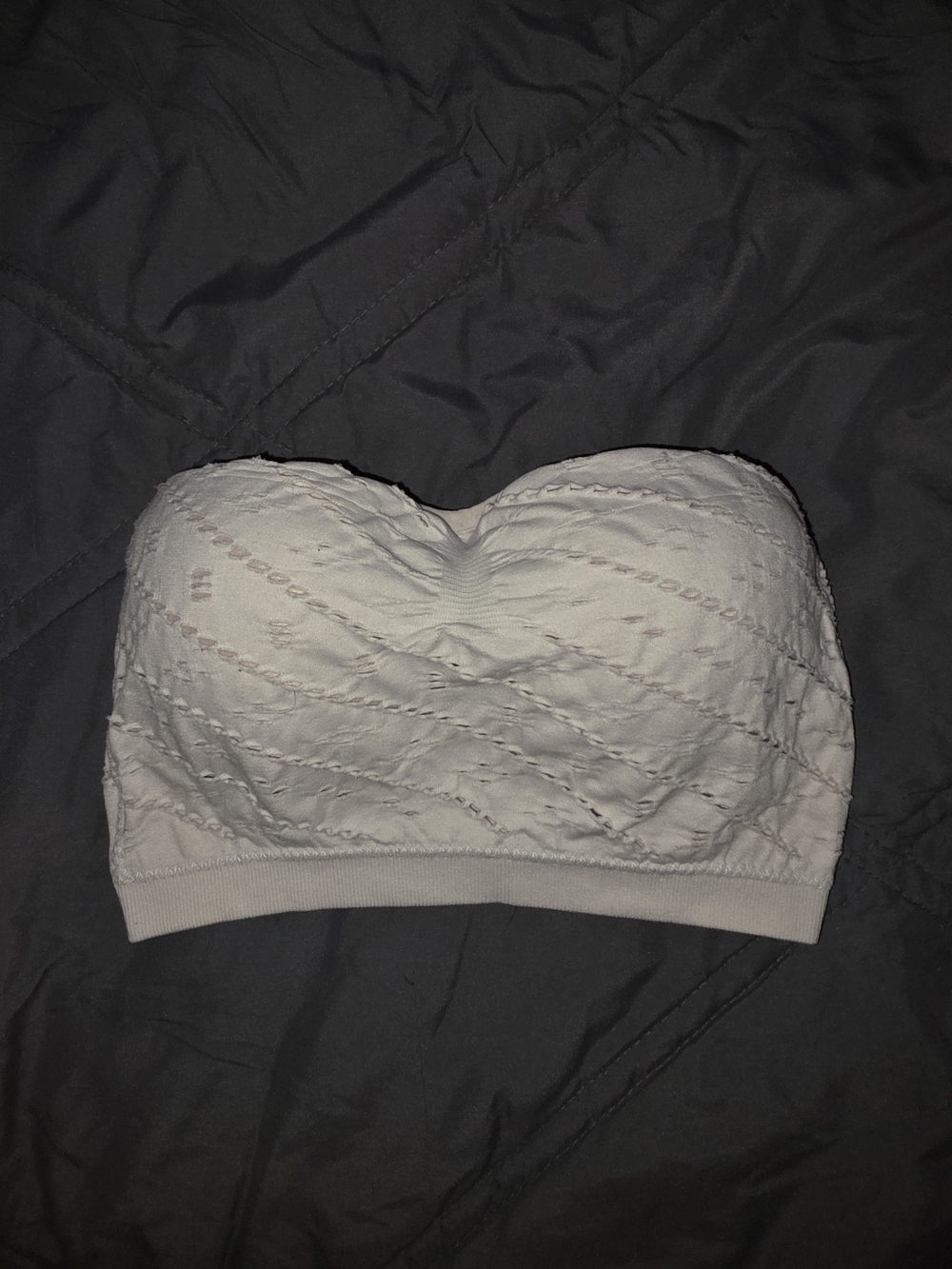 Seamless Strapless Lace-Style Bandeau Crop Top - White
